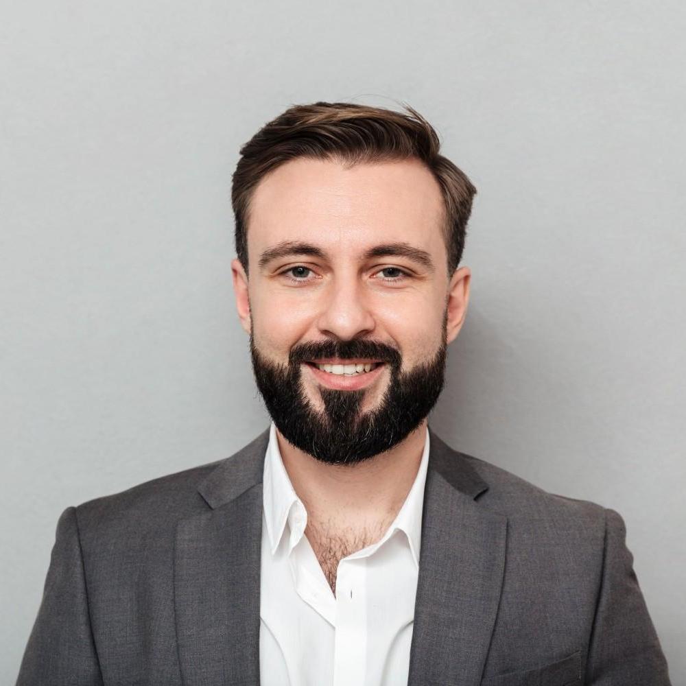 Simon  Harris