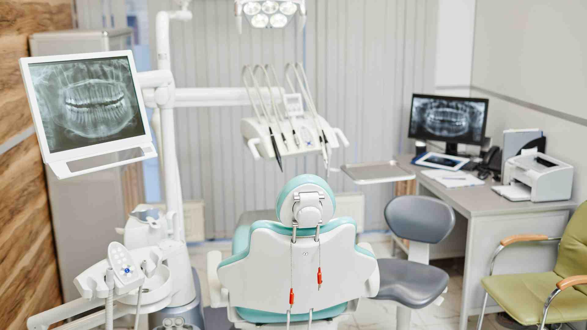 What to Look for in a Premium Dental Clinic in Dubai