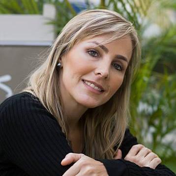 Julie Walter