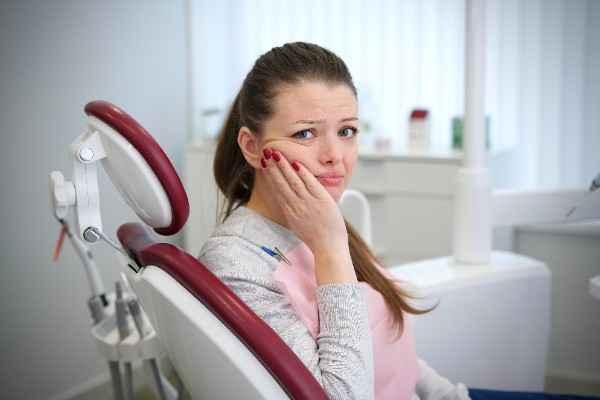 emergency dentist in Manchester