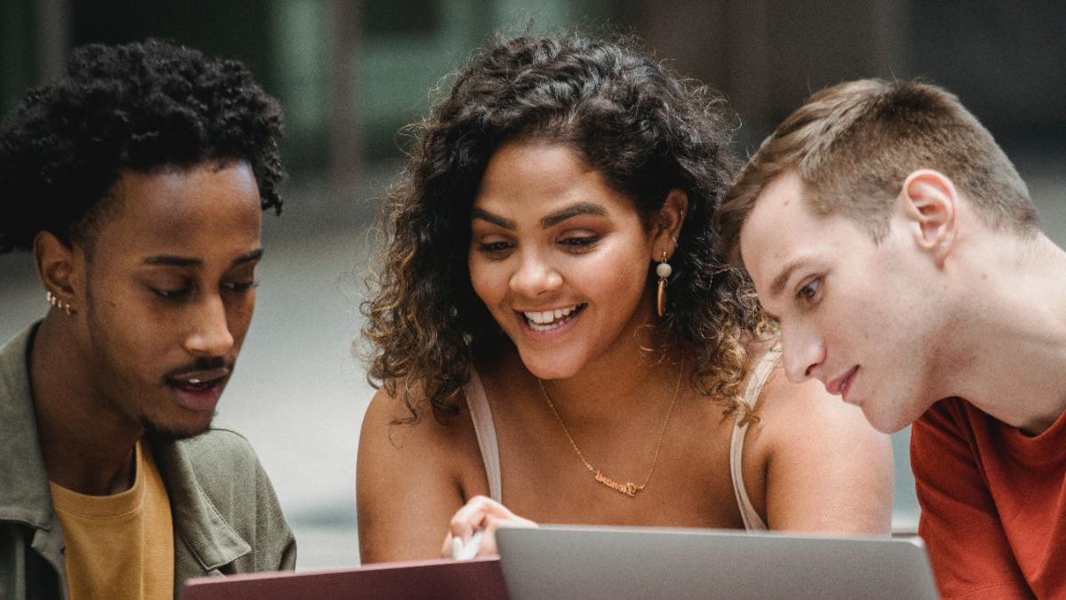 Sngine 8a6e3bb270d20cf2b2184125f5a385a5